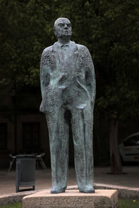 LA ESCULTURA PÚBLICA EN OURENSE